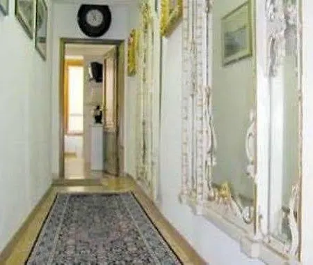 בית הארחה Firenze Apartments