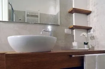 Firenze Apartments בית הארחה