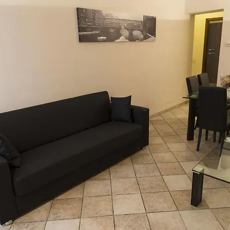 Firenze Apartments Πανσιόν