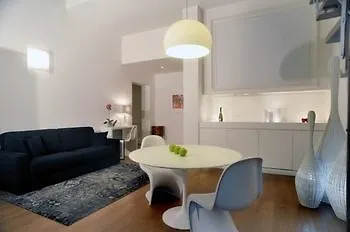Firenze Apartments 2*